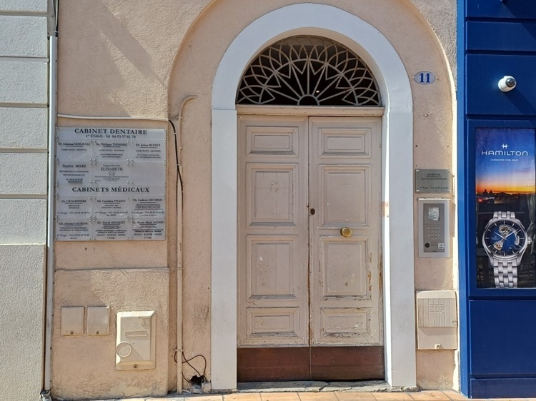 Cabinet Menton