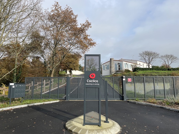 Façade du centre de test psychotechnique Coclico, coworking et coliving à Cholet