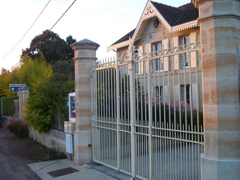 Façade du centre de test psychotechnique Domaine de Monein à Saint-André-de-Cubzac