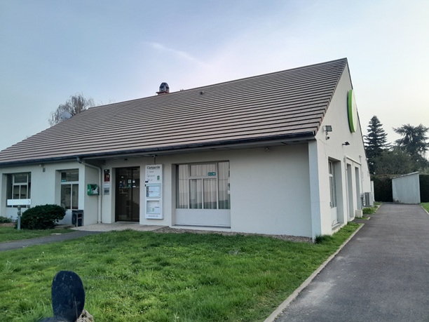 Façade du centre de test psychotechnique Hôtel Campanile à Conflans-Sainte-Honorine