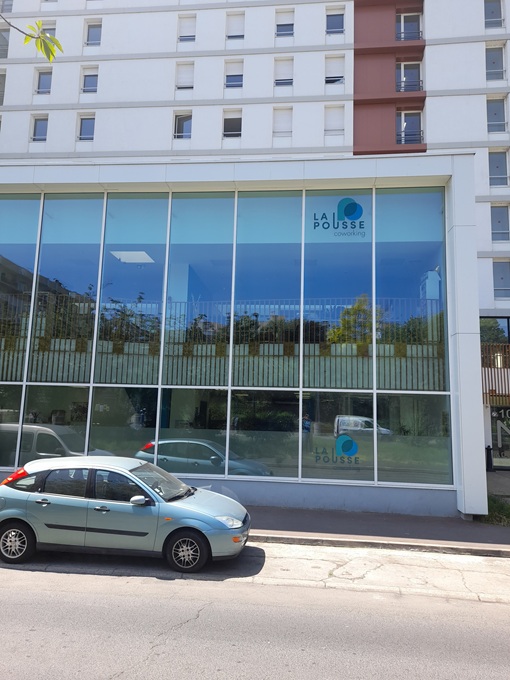 Façade du centre de test psychotechnique La Pousse Coworking à Clichy